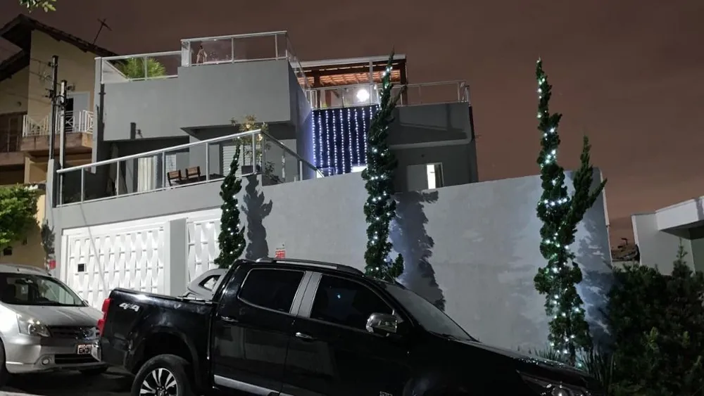 Casa, 4 quartos, 261 m² - Foto 1
