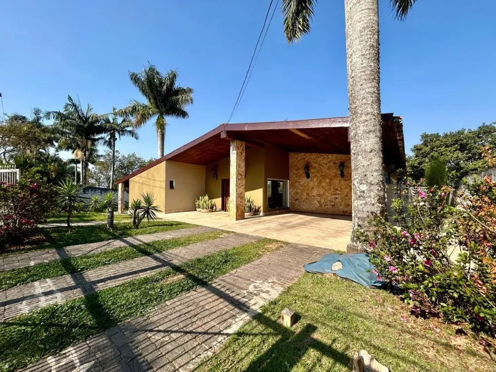 Casa de Condomínio à venda com 3 quartos, 400m² - Foto 2