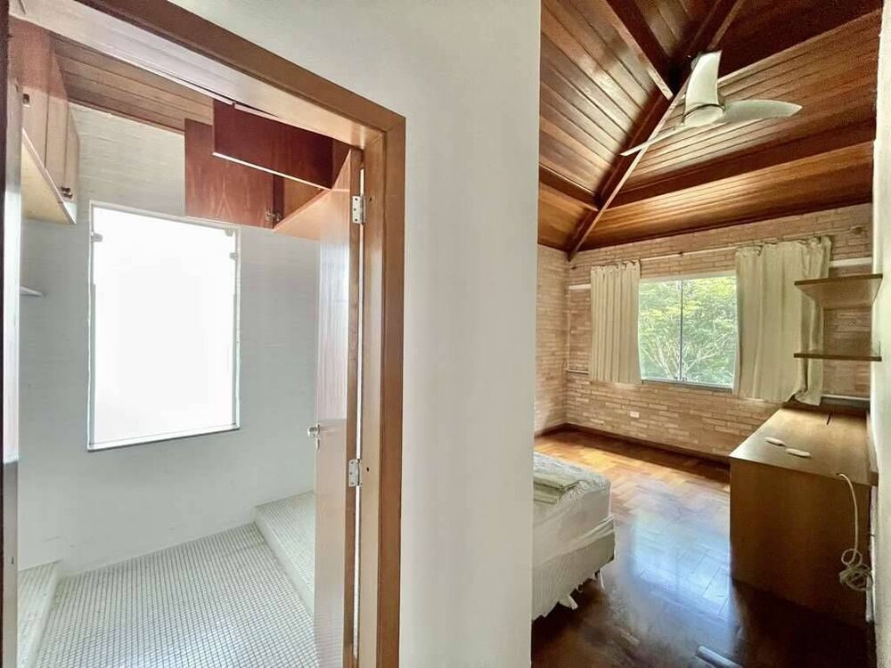 Casa de Condomínio para alugar com 4 quartos, 350m² - Foto 3