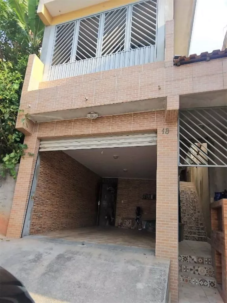 Casa à venda com 2 quartos, 196m² - Foto 2