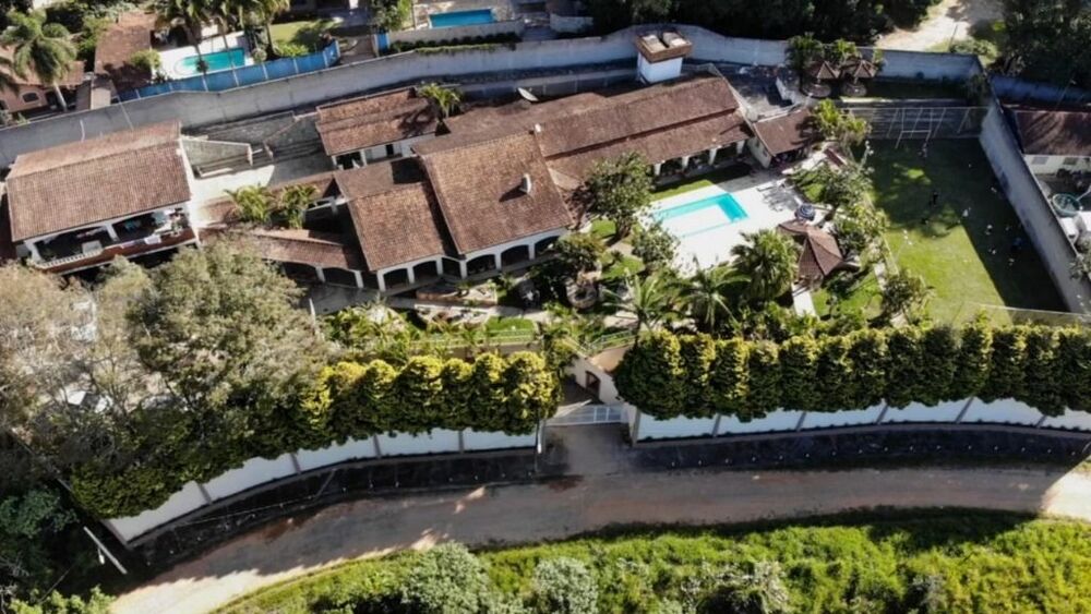 Chácara, 4 quartos, 3762 m² - Foto 1