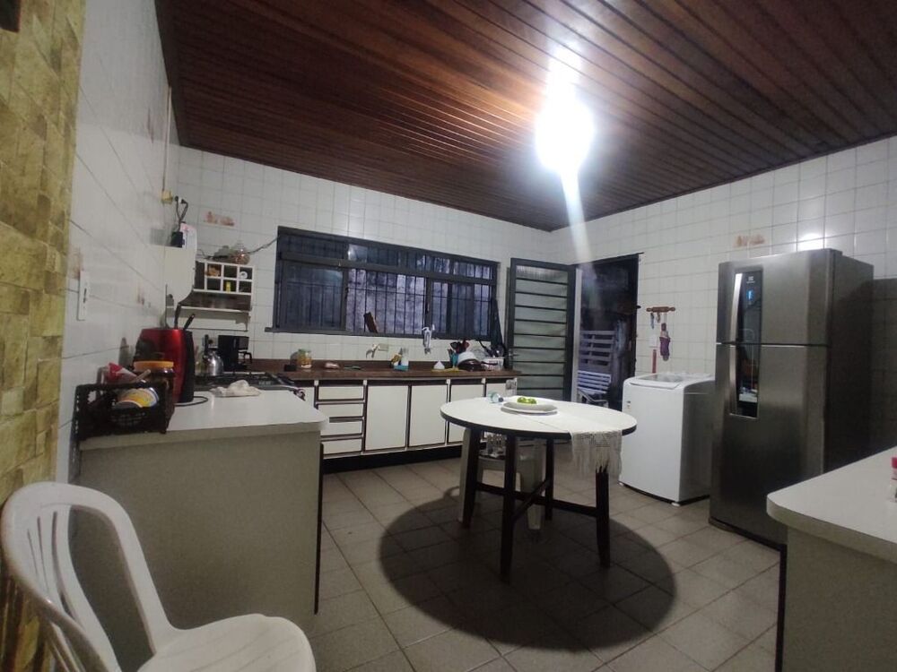 Casa, 3 quartos, 250 m² - Foto 9