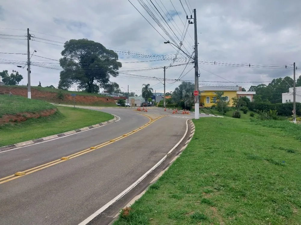 Loteamento e Condomínio, 709 m² - Foto 1