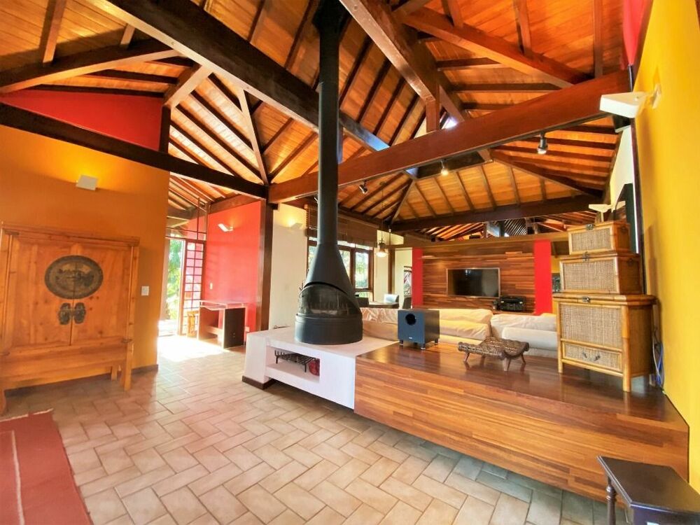 Casa de Condomínio à venda e aluguel com 3 quartos, 500m² - Foto 2