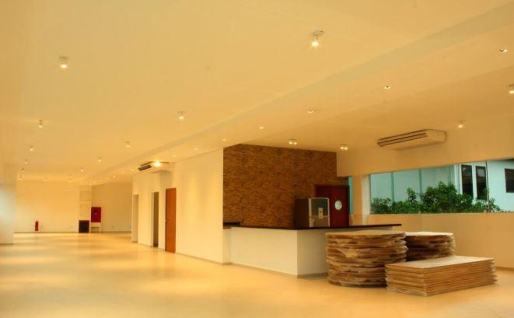 Prédio Inteiro para alugar, 250m² - Foto 2