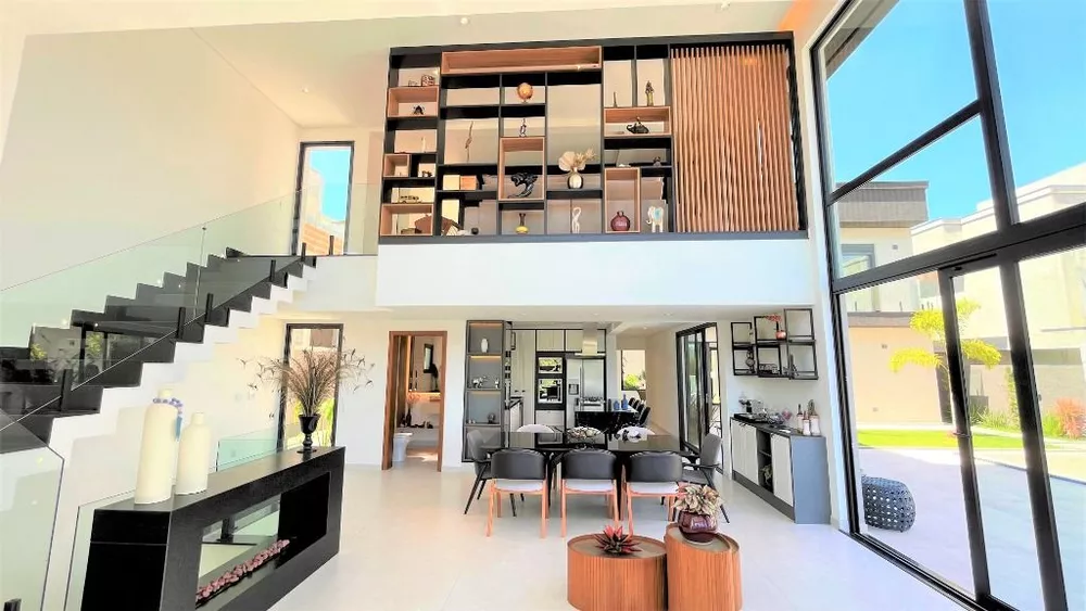 Casa de Condomínio à venda com 4 quartos, 405m² - Foto 1