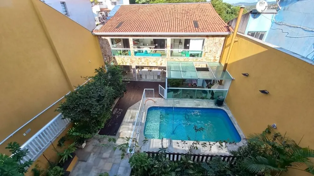 Casa, 3 quartos, 347 m² - Foto 1