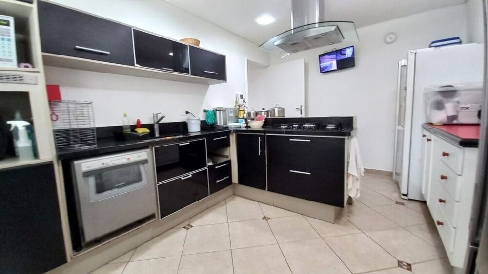 Casa, 3 quartos, 347 m² - Foto 1