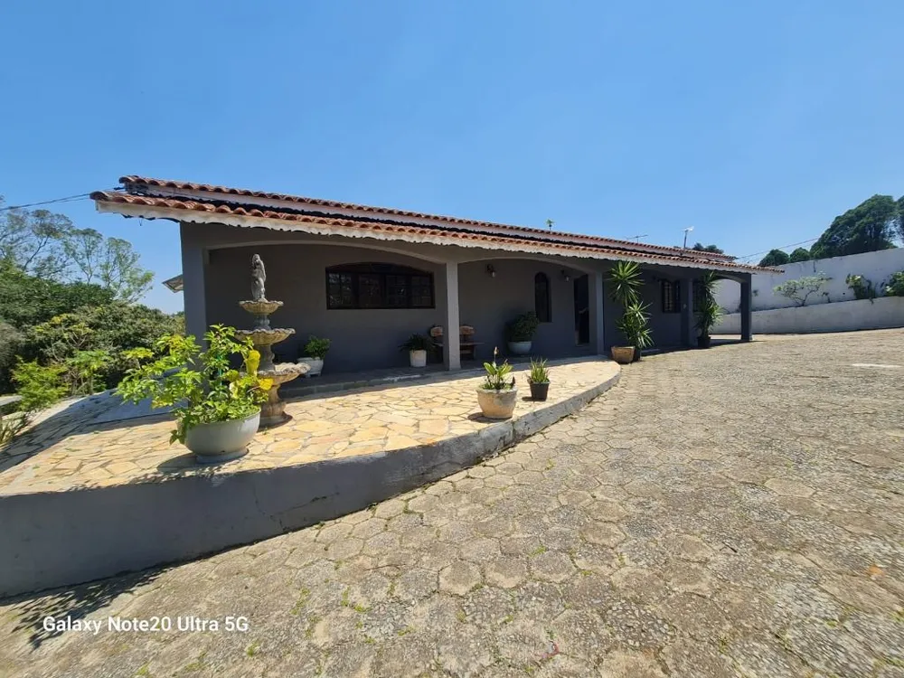 Chácara, 4 quartos, 2442 m² - Foto 2