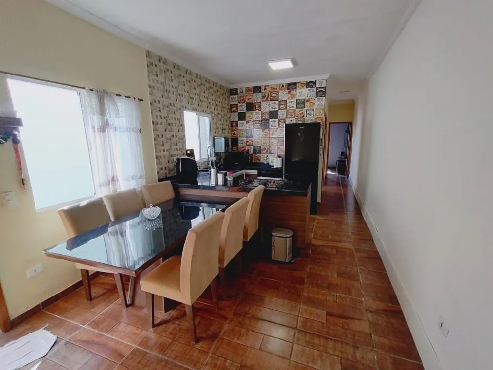 Casa, 3 quartos, 181 m² - Foto 2