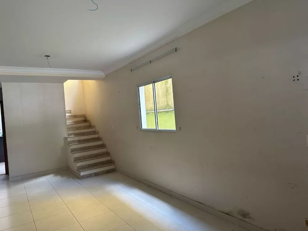 Casa de Condomínio para alugar com 3 quartos, 87m² - Foto 3