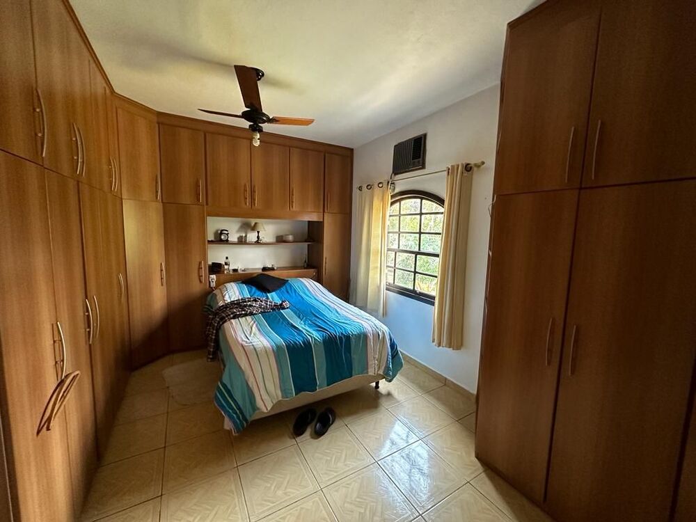 Chácara à venda com 4 quartos, 1700m² - Foto 13