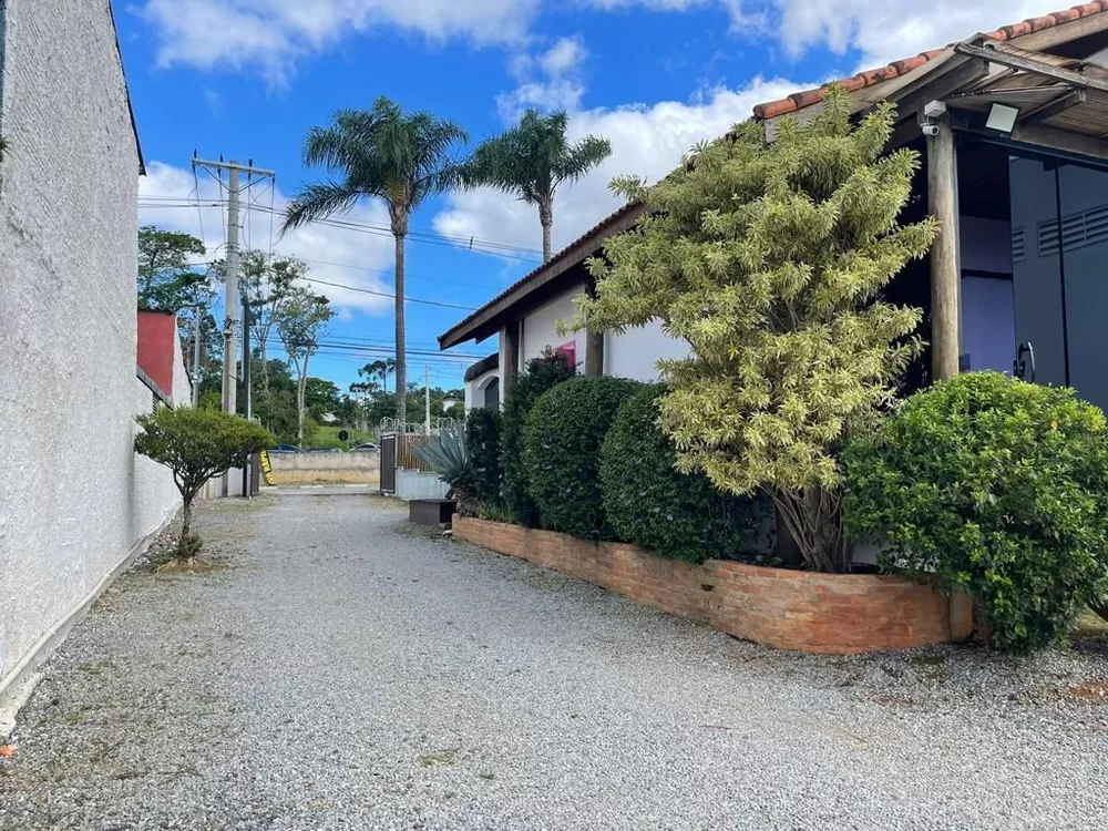 Casa à venda e aluguel com 1 quarto, 316m² - Foto 3