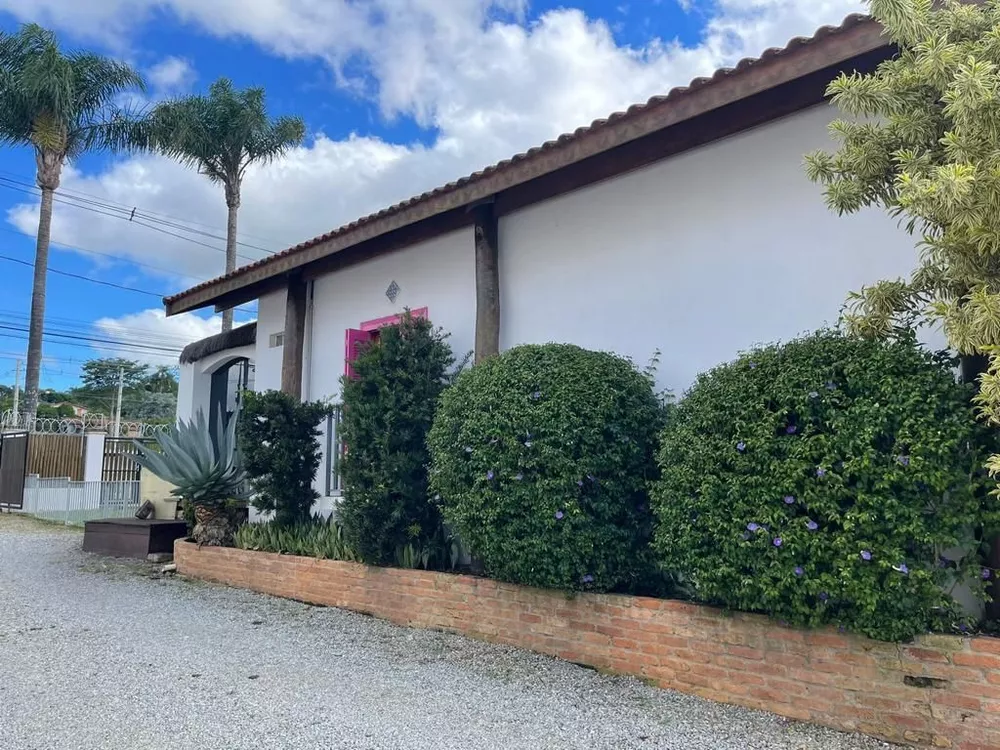 Casa à venda e aluguel com 1 quarto, 316m² - Foto 4