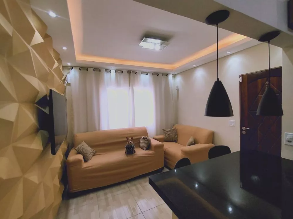 Casa à venda com 3 quartos, 65m² - Foto 1