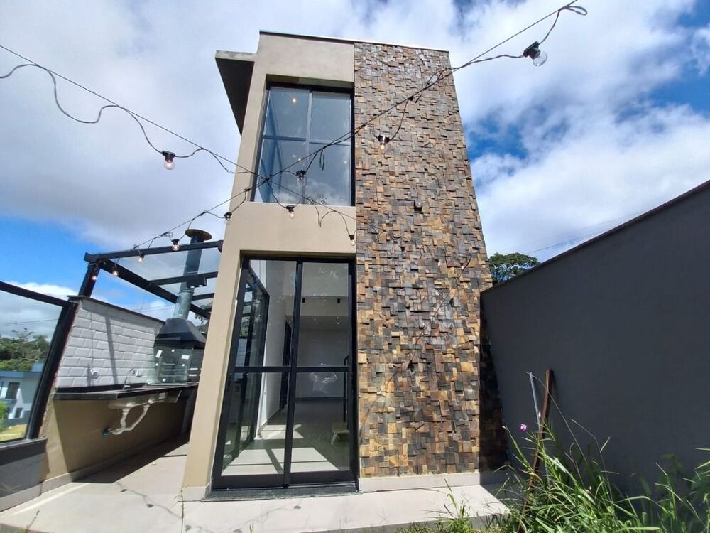 Casa de Condomínio à venda com 2 quartos, 100m² - Foto 1