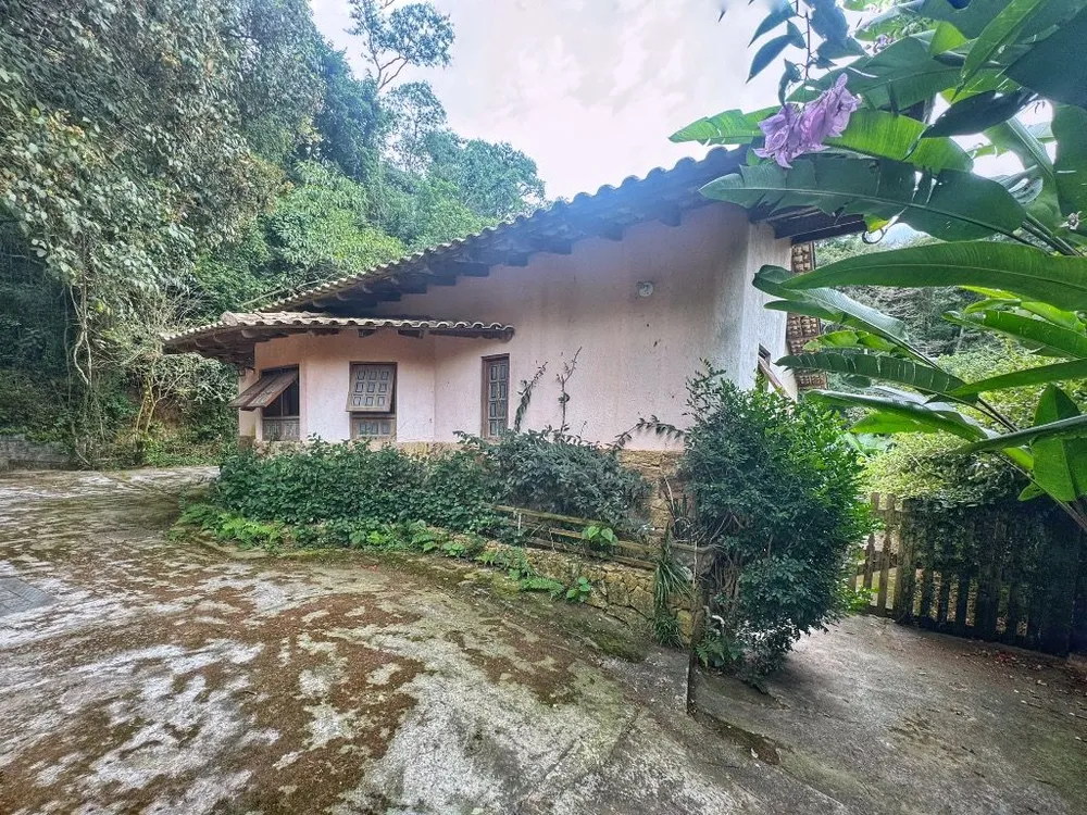 Chácara, 4 quartos, 1266 m² - Foto 1