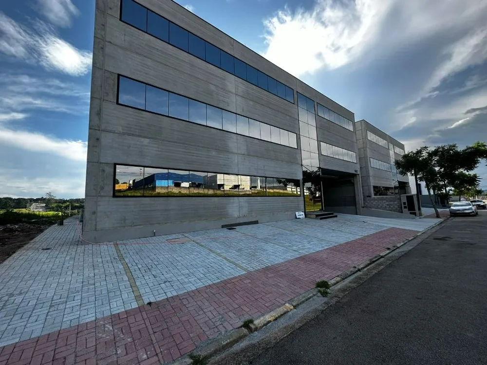 Depósito-Galpão, 1360 m² - Foto 1