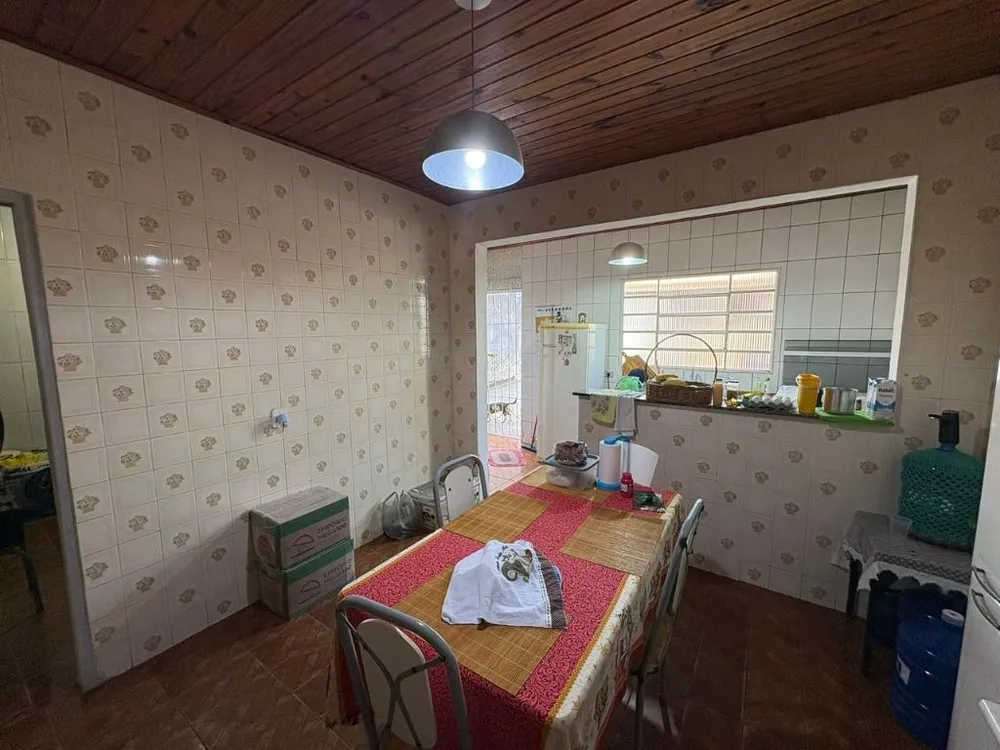 Casa, 2 quartos, 200 m² - Foto 2