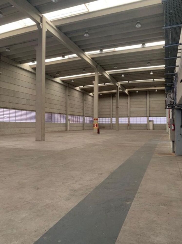 Depósito-Galpão, 2800 m² - Foto 2