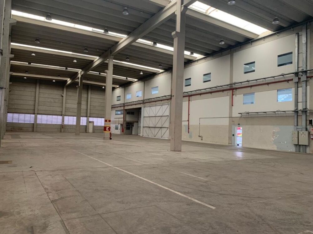 Depósito-Galpão, 2800 m² - Foto 1