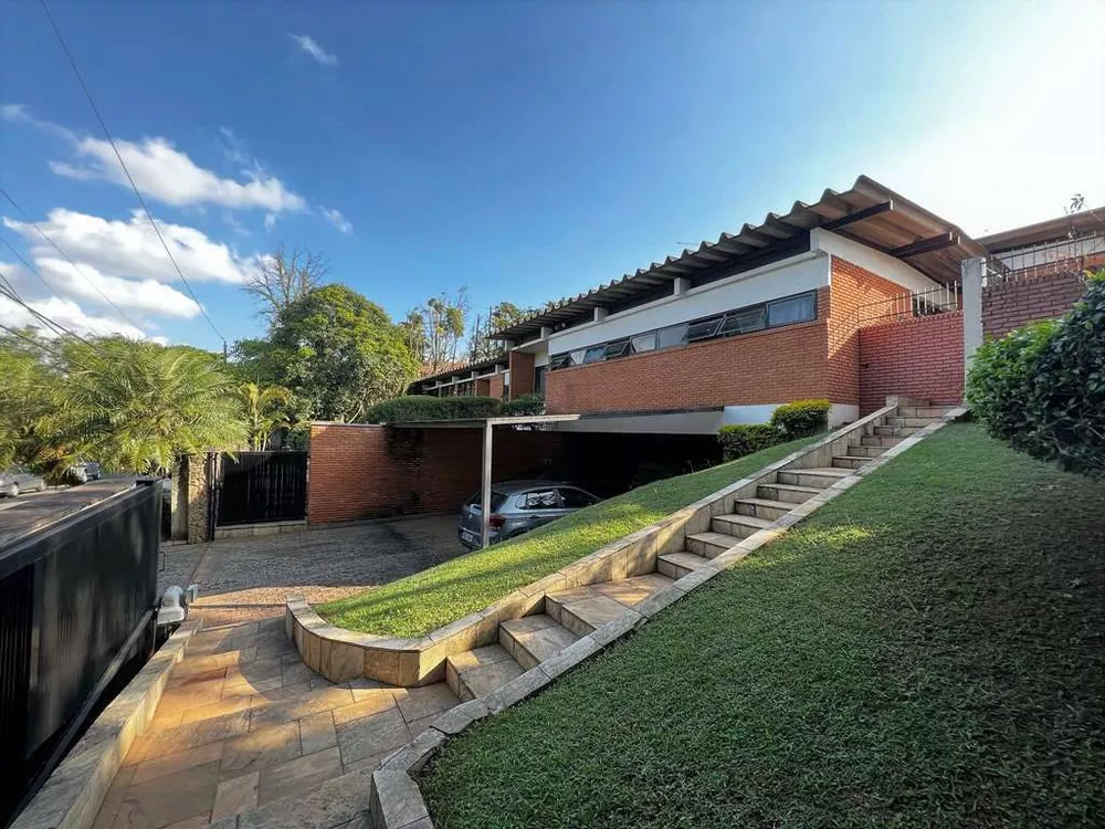 Casa de Condomínio à venda com 4 quartos, 640m² - Foto 2