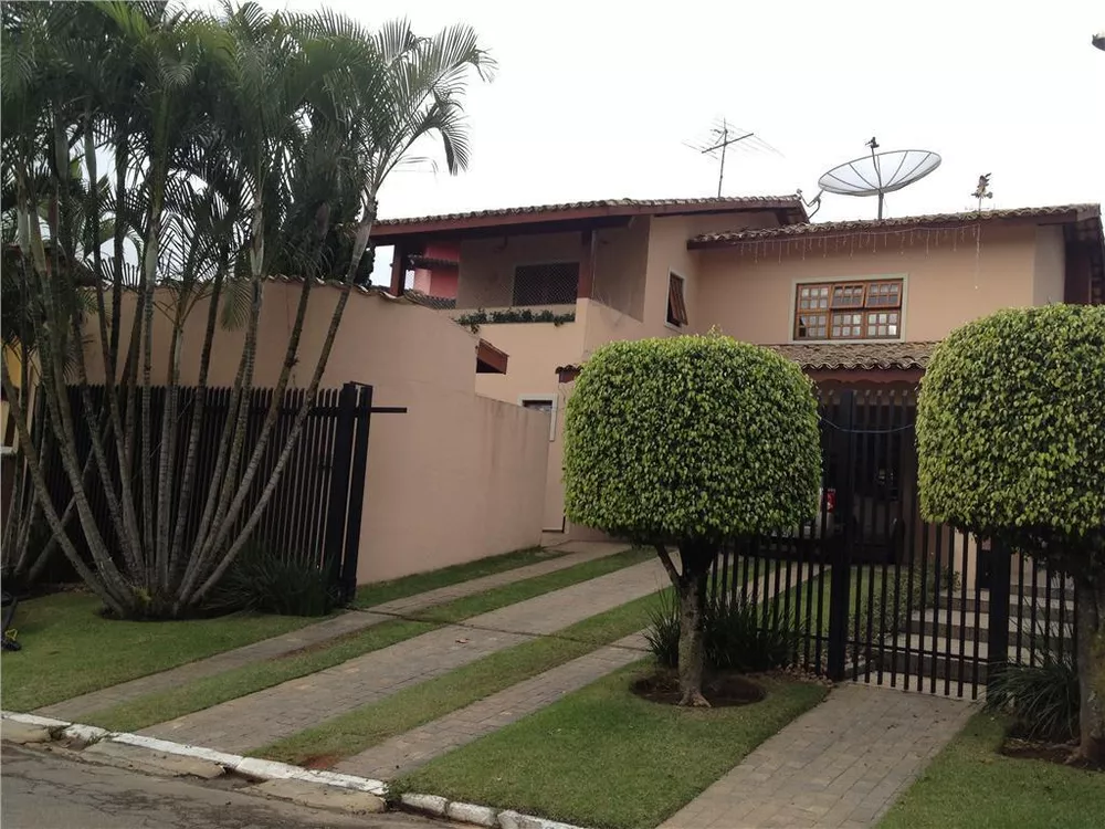 Casa de Condomínio à venda com 4 quartos, 440m² - Foto 2