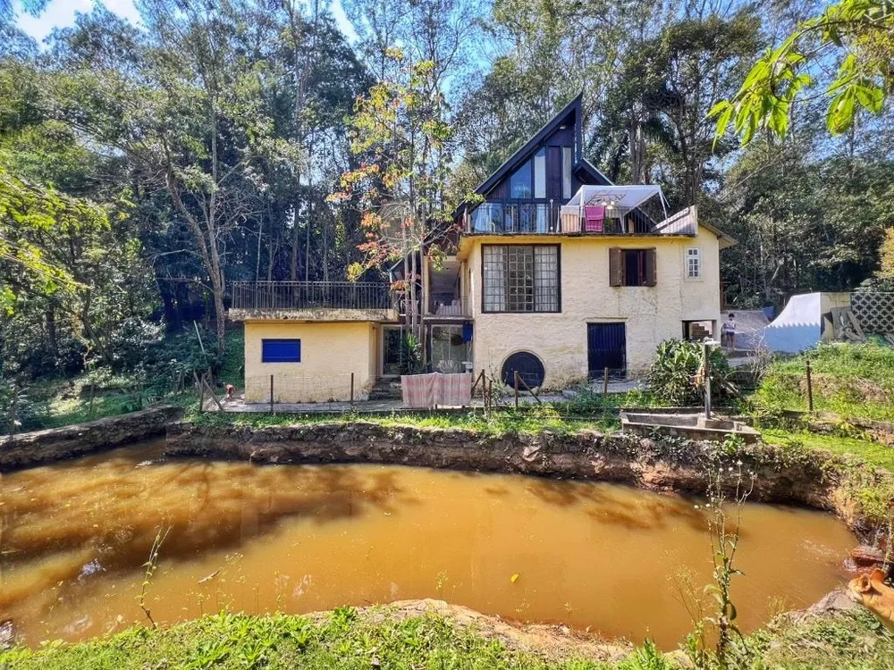 Casa, 3 quartos, 224 m² - Foto 1