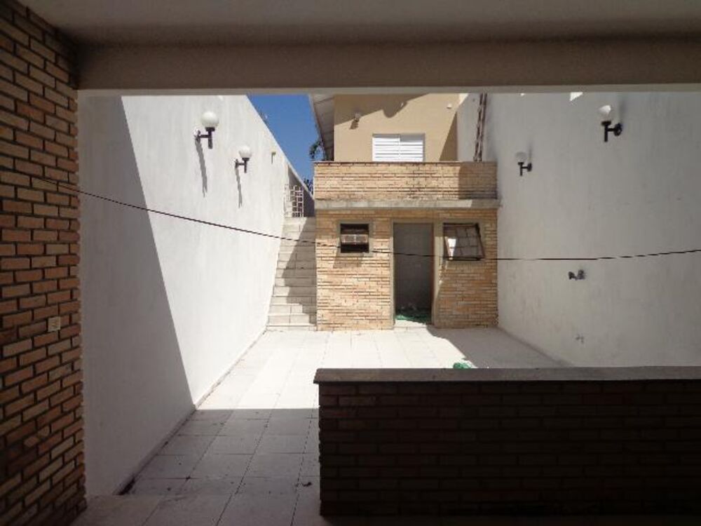 Casa à venda com 2 quartos, 70m² - Foto 16