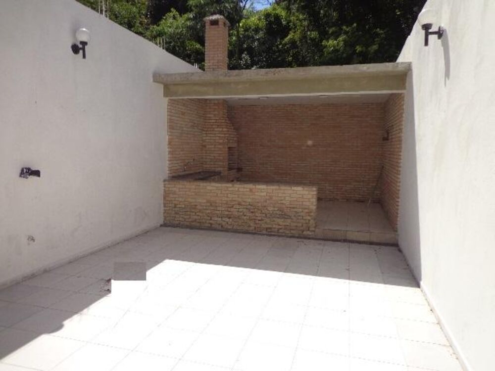 Casa à venda com 2 quartos, 70m² - Foto 14