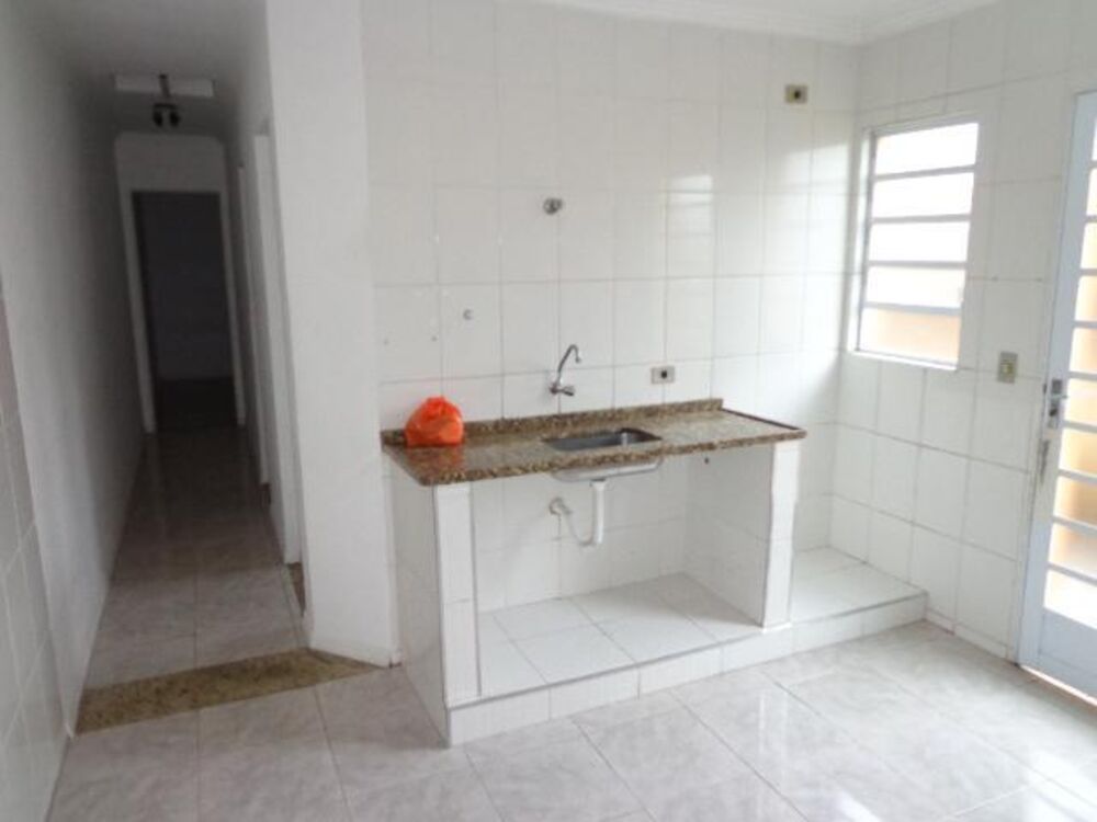 Casa à venda com 2 quartos, 70m² - Foto 6