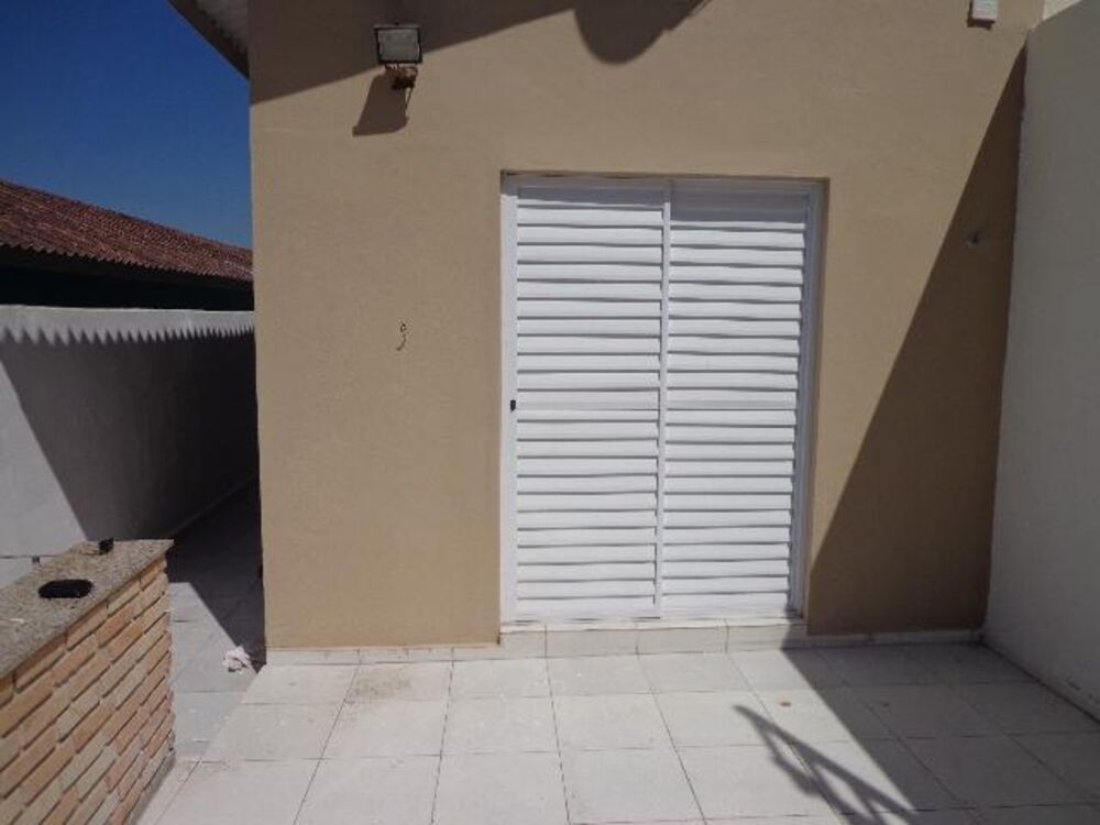 Casa à venda com 2 quartos, 70m² - Foto 13