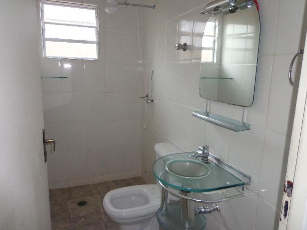Casa à venda com 2 quartos, 70m² - Foto 9