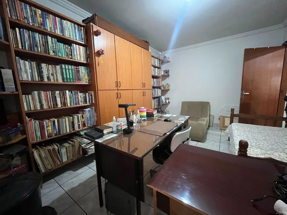 Casa, 4 quartos, 265 m² - Foto 9