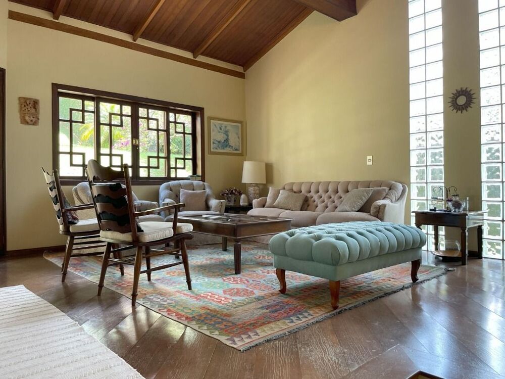 Casa de Condomínio à venda com 3 quartos, 350m² - Foto 2