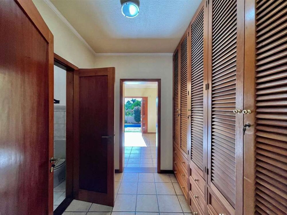 Casa de Condomínio à venda com 4 quartos, 586m² - Foto 19