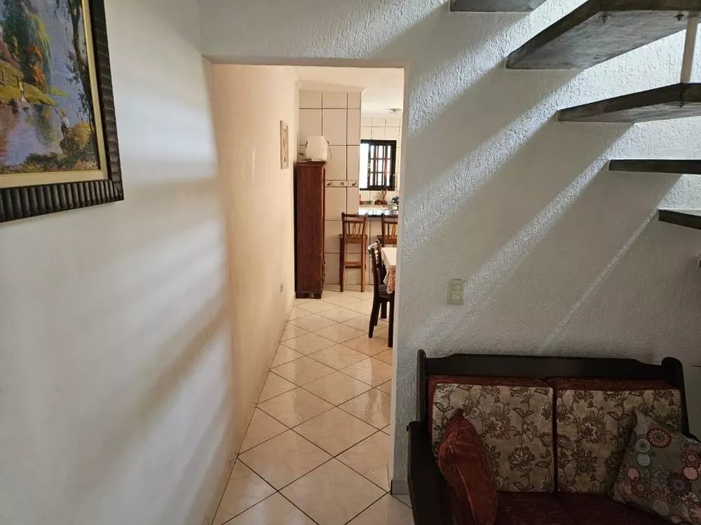 Casa à venda com 3 quartos, 177m² - Foto 8