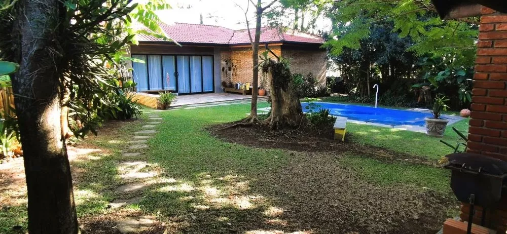 Casa de Condomínio para alugar com 3 quartos, 180m² - Foto 2