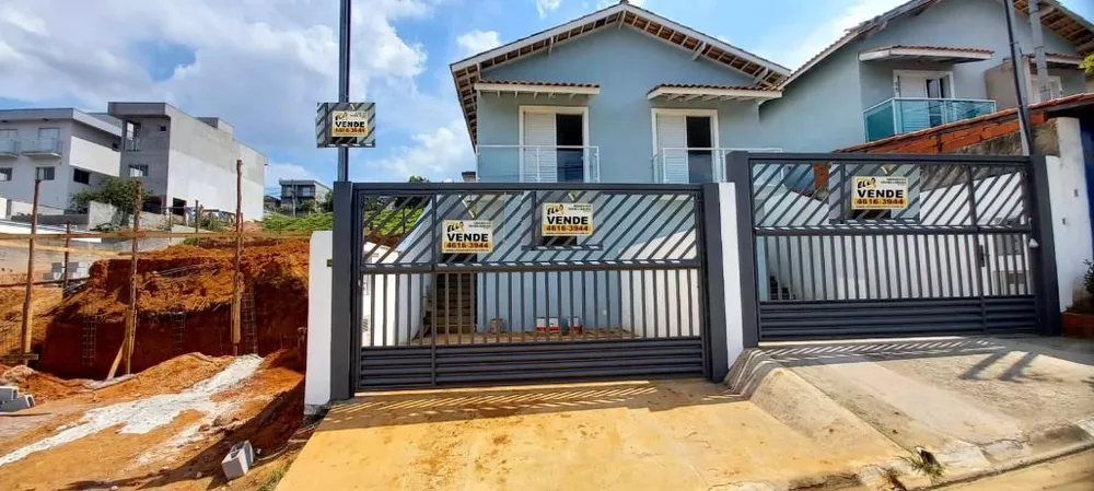 Casa à venda com 2 quartos, 65m² - Foto 1