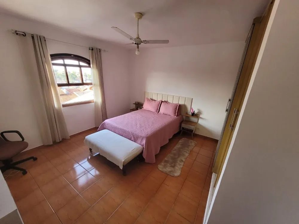 Casa, 3 quartos, 229 m² - Foto 3