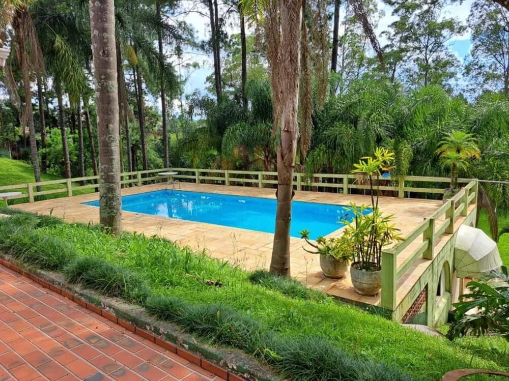 Chácara à venda e aluguel com 4 quartos, 5250m² - Foto 1