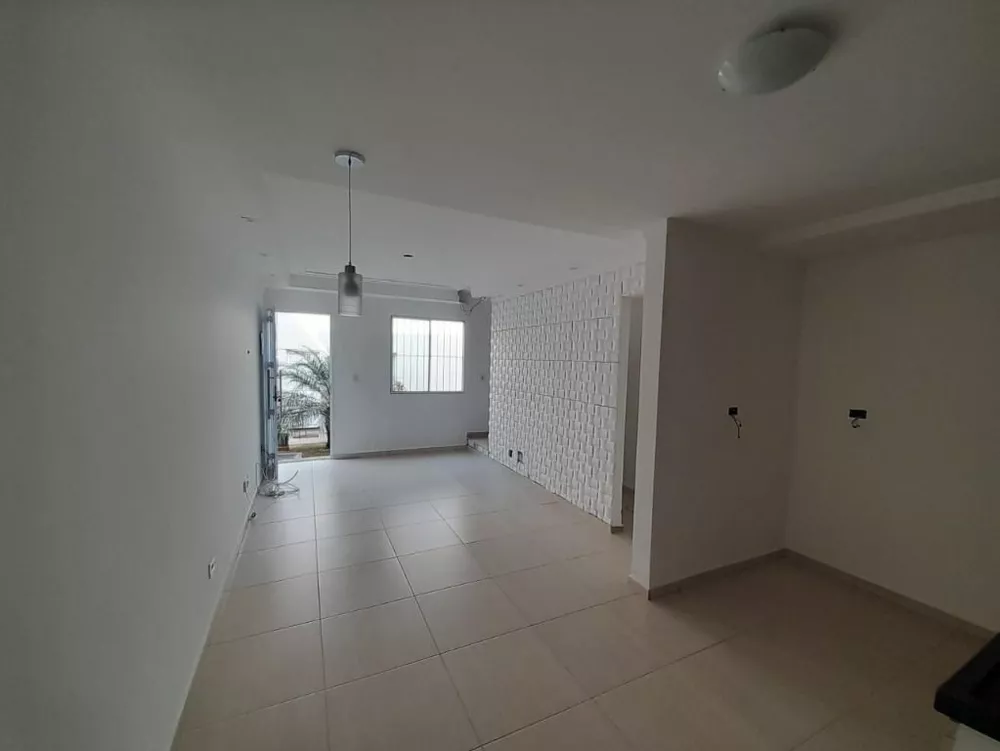 Casa de Condomínio à venda com 2 quartos, 67m² - Foto 1