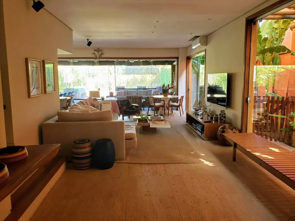 Casa, 4 quartos, 293 m² - Foto 1