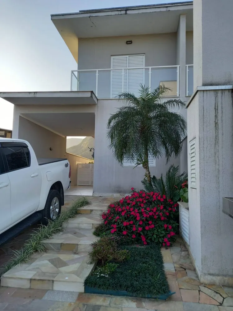 Casa, 4 quartos, 252 m² - Foto 1