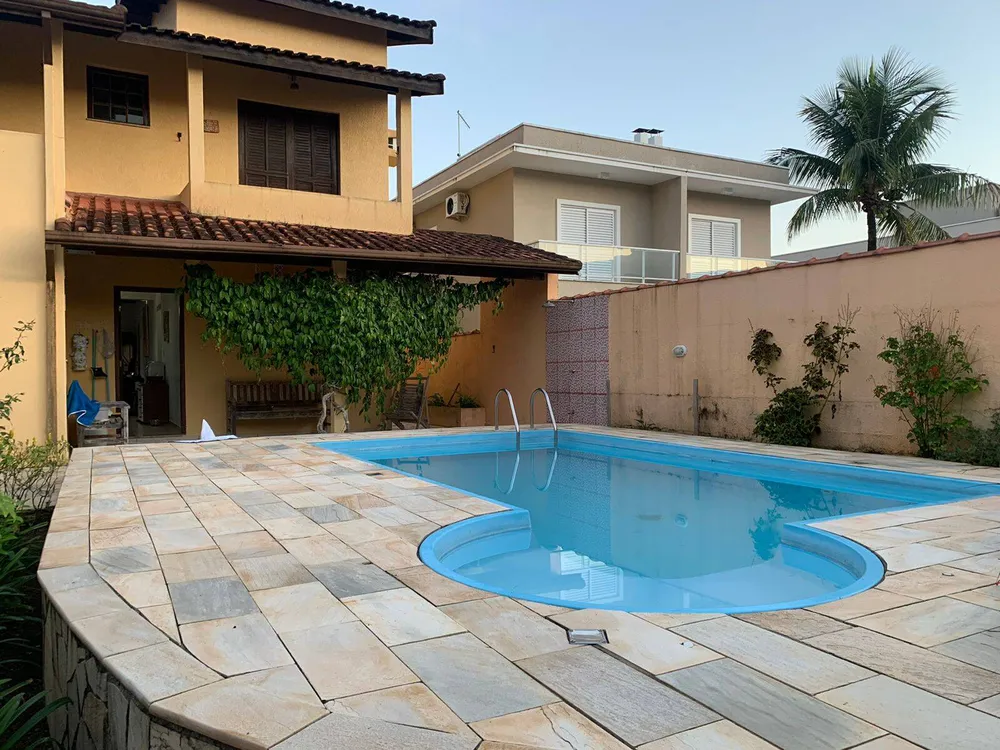 Casa, 3 quartos, 260 m² - Foto 1