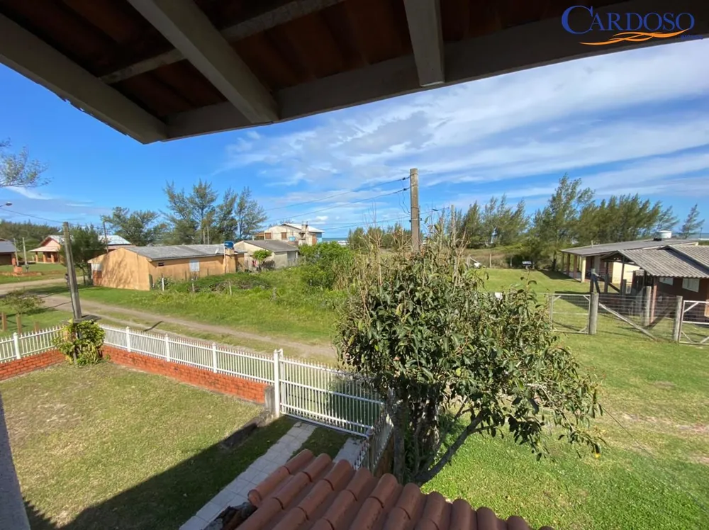 Casa, 4 quartos, 230 m² - Foto 1