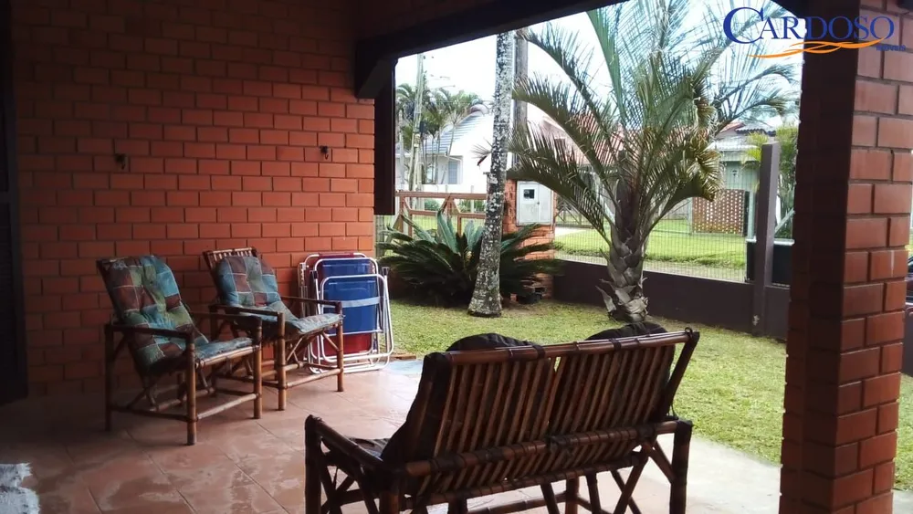 Casa, 4 quartos, 272 m² - Foto 1