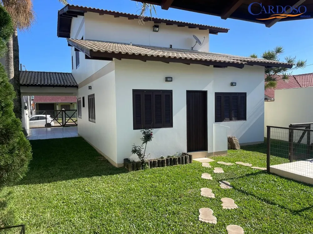 Casa, 4 quartos, 240 m² - Foto 2
