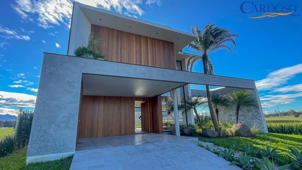 Casa, 3 quartos, 229 m² - Foto 3