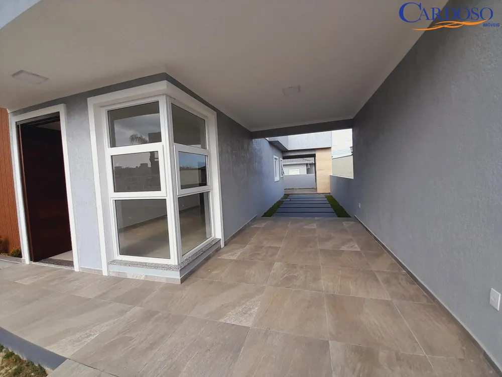 Casa, 3 quartos, 131 m² - Foto 1